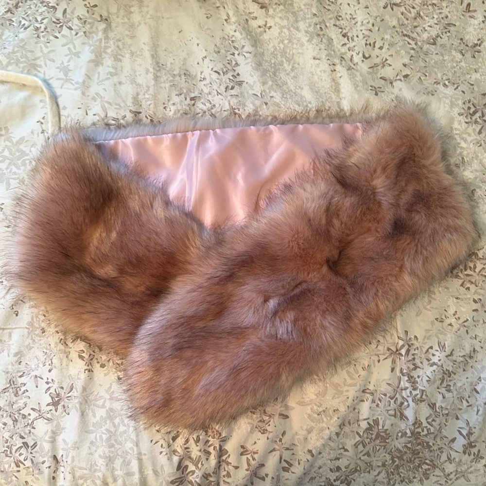 Azazie Pink Faux Fur Wrap
